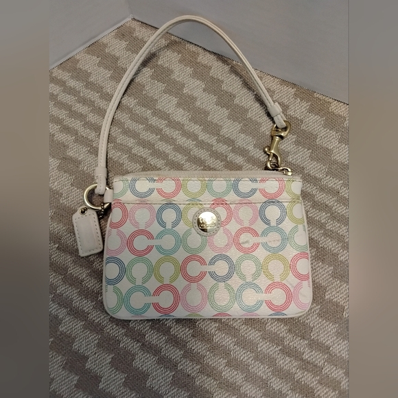 Coach wristlet bundle featuring two fun signature prints - Picture 4 of 7